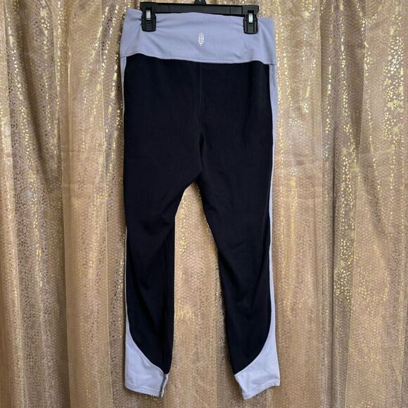 Free People Movement Sail Away Lilac Black Soft Stretchy Leggings Small NWOT - Picture 2 of 10